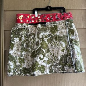 Zand Amsterdam snap skirt reversible one size. Length 18.5”